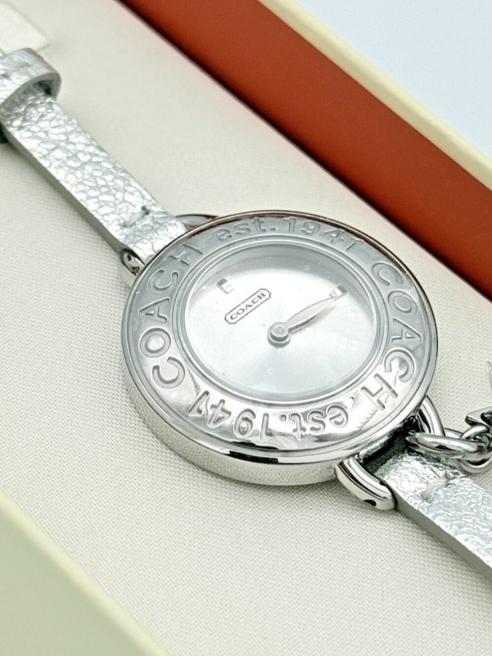 Ladies NOS Coach Phoebe Women Watch Leather Band Star Charm w/Tags New Battery